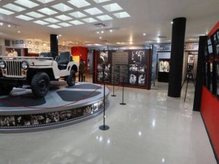 5a2590c57f12ejeep
